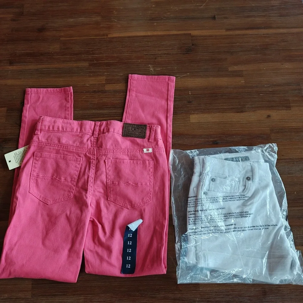Lot 2 NWT Lucky Brand Zoe Jegging Pink Skinny Jeans (12) White Riley Shorts (14)